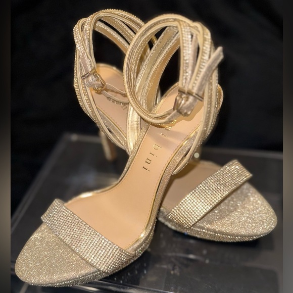 Gianni Bini Gold Heels with Glitter Finish - Picture 1 of 12